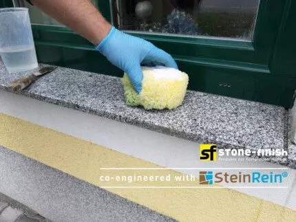 Kalkenfernung mit Stone-Finish Kalklöser Spezial bei einer Granit Fensterbank